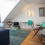 1 Bedroom Apartment In Marais